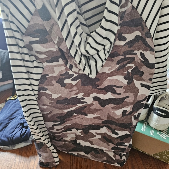 Sweater - Picture 2 of 2